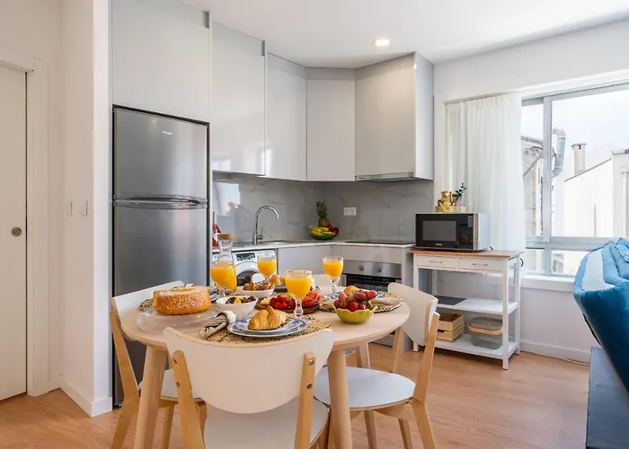 Apartmán Host Wise - Comfy Sunny Flat - Prime Location *