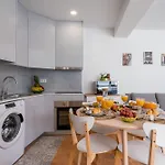 Daire Host Wise - Comfy Sunny Flat - Prime Location Porto